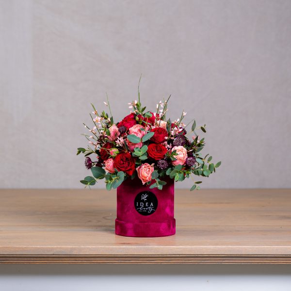 Kvetinový box s ružami